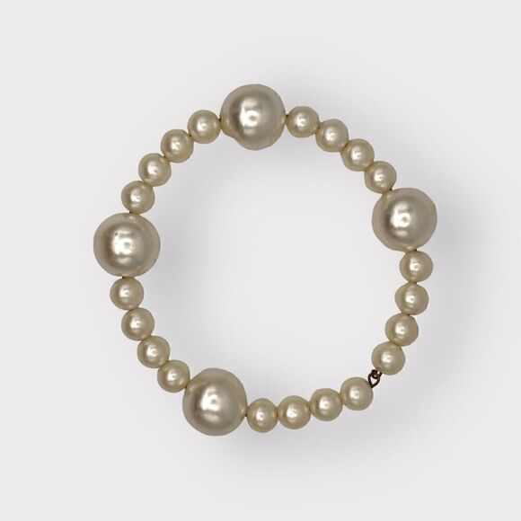 Beaded bracelet faux pearls slip on - Picture 1 of 5